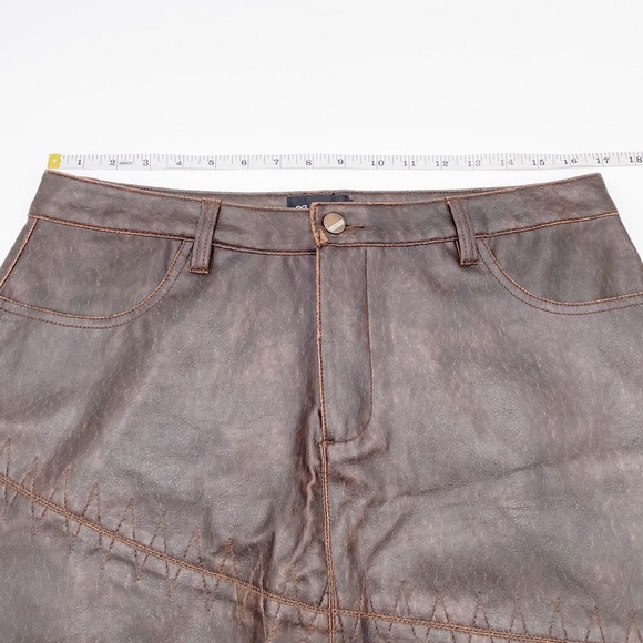 Vintage 90s Y2K No Boundaries PVC Faux Leather Stitch Detail Brown Mini Skirt - Picture 7 of 9